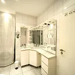 Villa Casa Blanca *