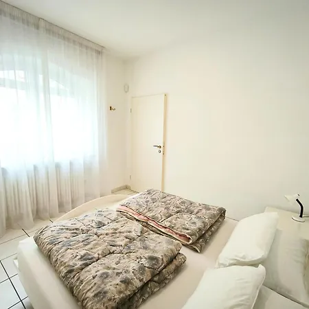 Casa Blanca * Lesa